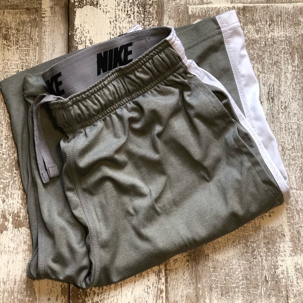 Nike Men’s Small DriFit  Athletic Shorts